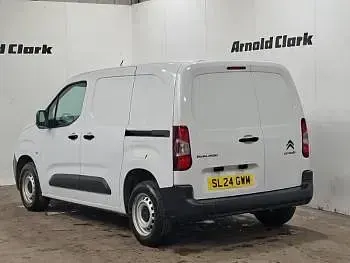 Used Citroën Berlingo 100 HP (73 kW) 2024 White MPV