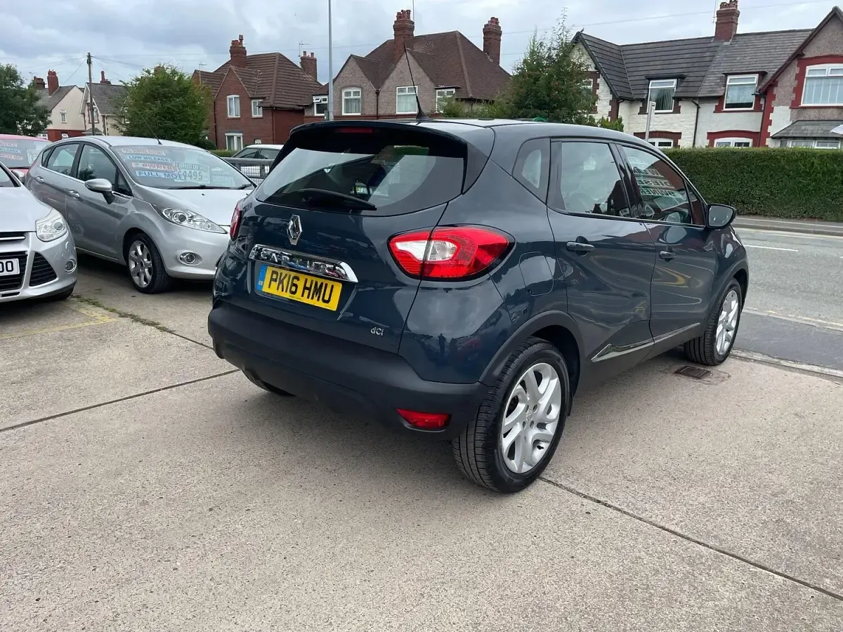 Used Renault Captur Dynamique 110 HP (80 kW) 2016 Blue SUV
