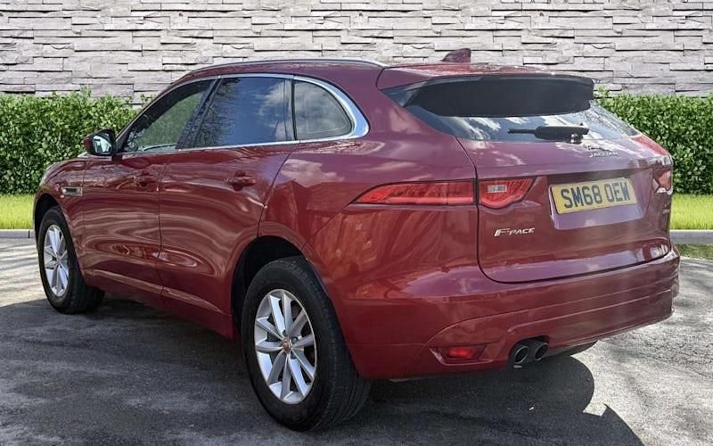 Usado Jaguar F-Pace Prestige 179 HP (131 kW) 2020 SUV