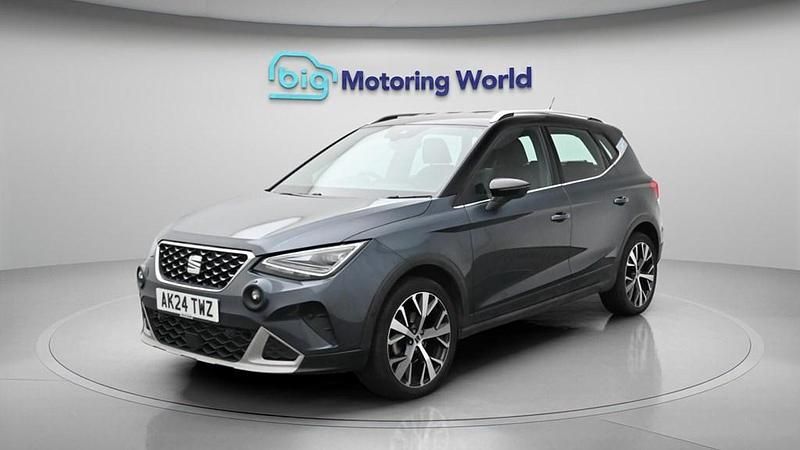 Used Seat Arona Xperience Lux 115 HP (84 kW) 2024 Grey SUV