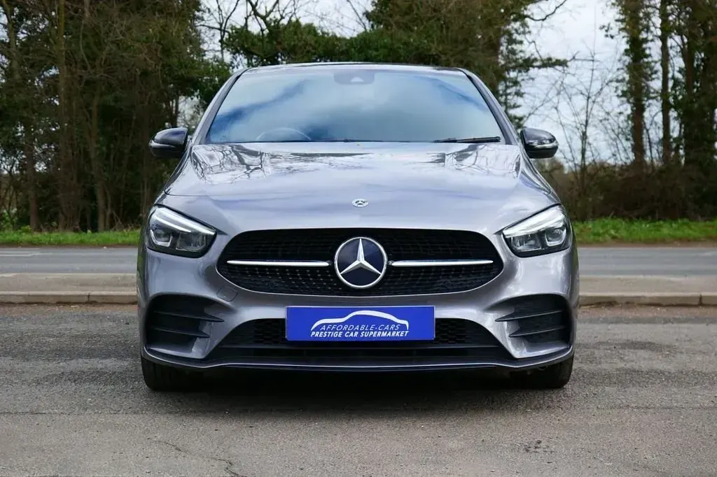 Usado Mercedes B250e Executive 2021 Cinzento Monovolume