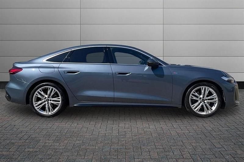 Begagnad Audi A5 S-Line 150 HK (110 kW) 2025 Blå Sedan
