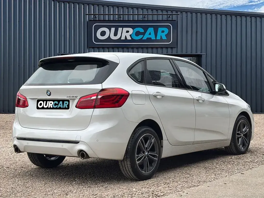 Used BMW 220 Sport Line 192 HP (141 kW) 2018 White Hatchback