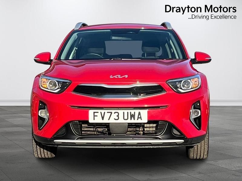 Used Kia Stonic 98 HP (72 kW) 2023 Red SUV