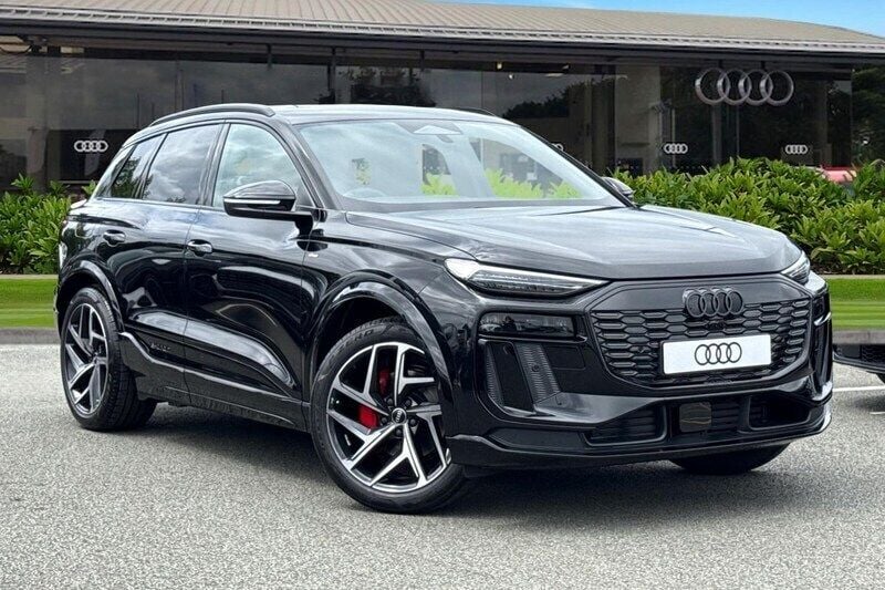 Black New 2025 Audi Q6 e-tron Performance SUV | £62,950 (Super price) - Image 1/4