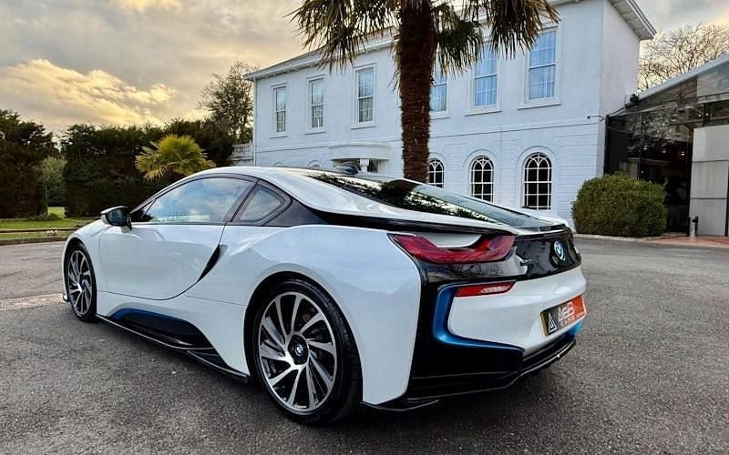 Used BMW i8 362 HP (266 kW) 2017 Coupe