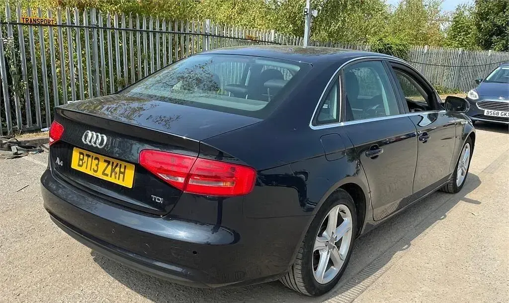 Used Audi A4 Comfort 2013 Blue Sedan