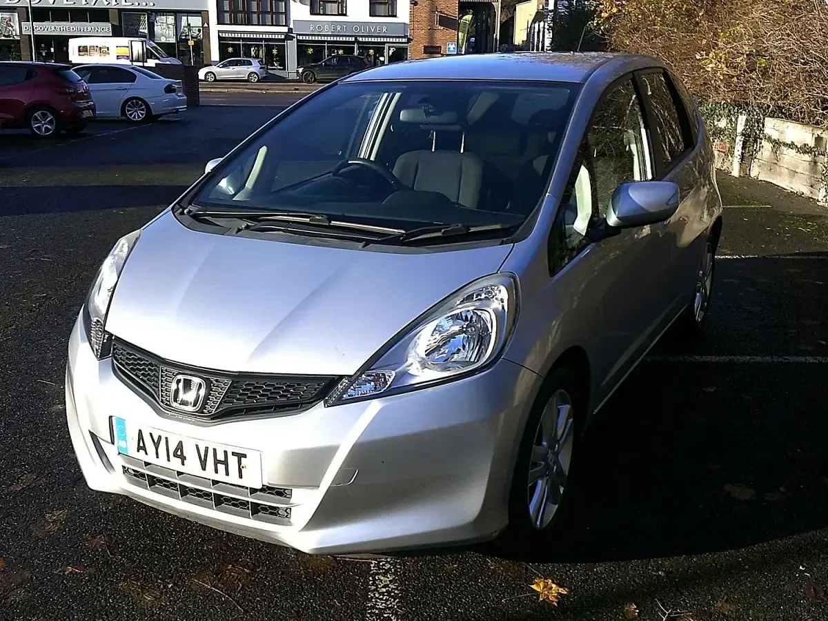 Used Honda Jazz ES 99 HP (72 kW) 2014 Silver Hatchback