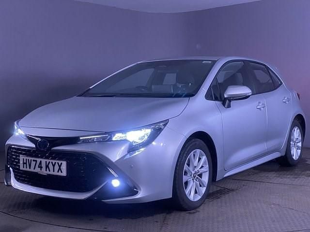 Used Toyota Corolla 140 HP (102 kW) 2024 Silver Hatchback
