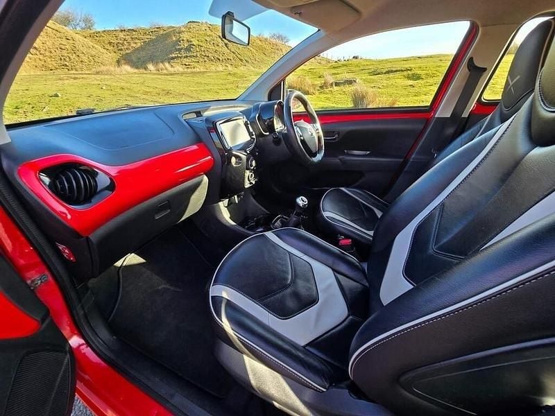 Used Toyota Aygo x-press 2015 Red Hatchback