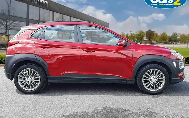 Używany Hyundai Kona SE 120 KM (88 kW) 2019 Czerwony SUV