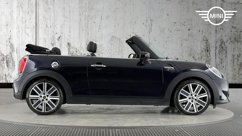 Second-hand Mini Cooper S Exclusive 176 CP (129 kW) 2024 Negru Hatchback