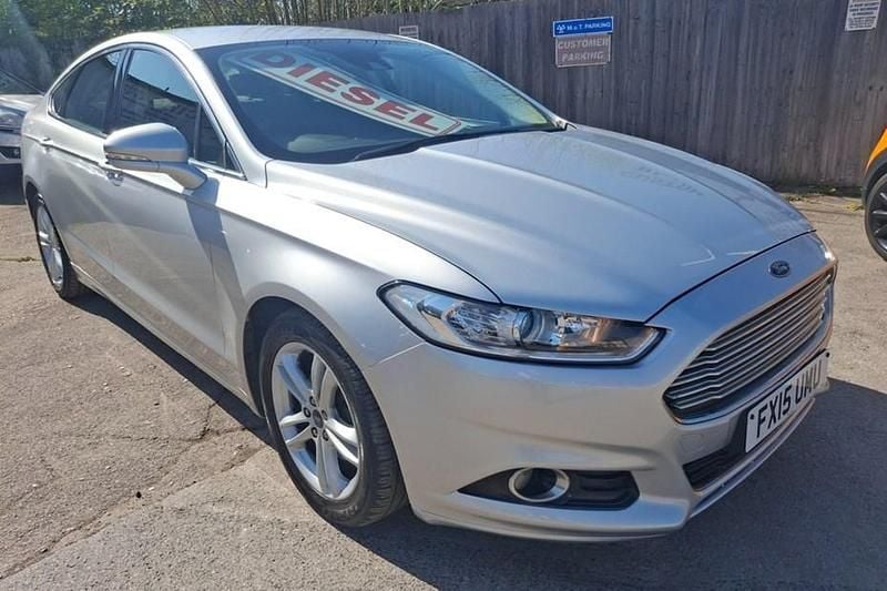 Used Ford Mondeo Titanium 150 HP (110 kW) 2015 Silver Hatchback