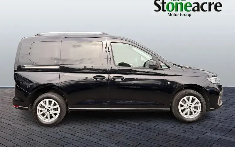 Used Ford Tourneo Connect Titanium 122 HP (89 kW) 2024 MPV