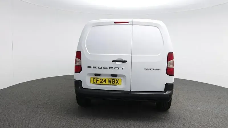 Used Peugeot Partner 131 HP (96 kW) 2024 White MPV