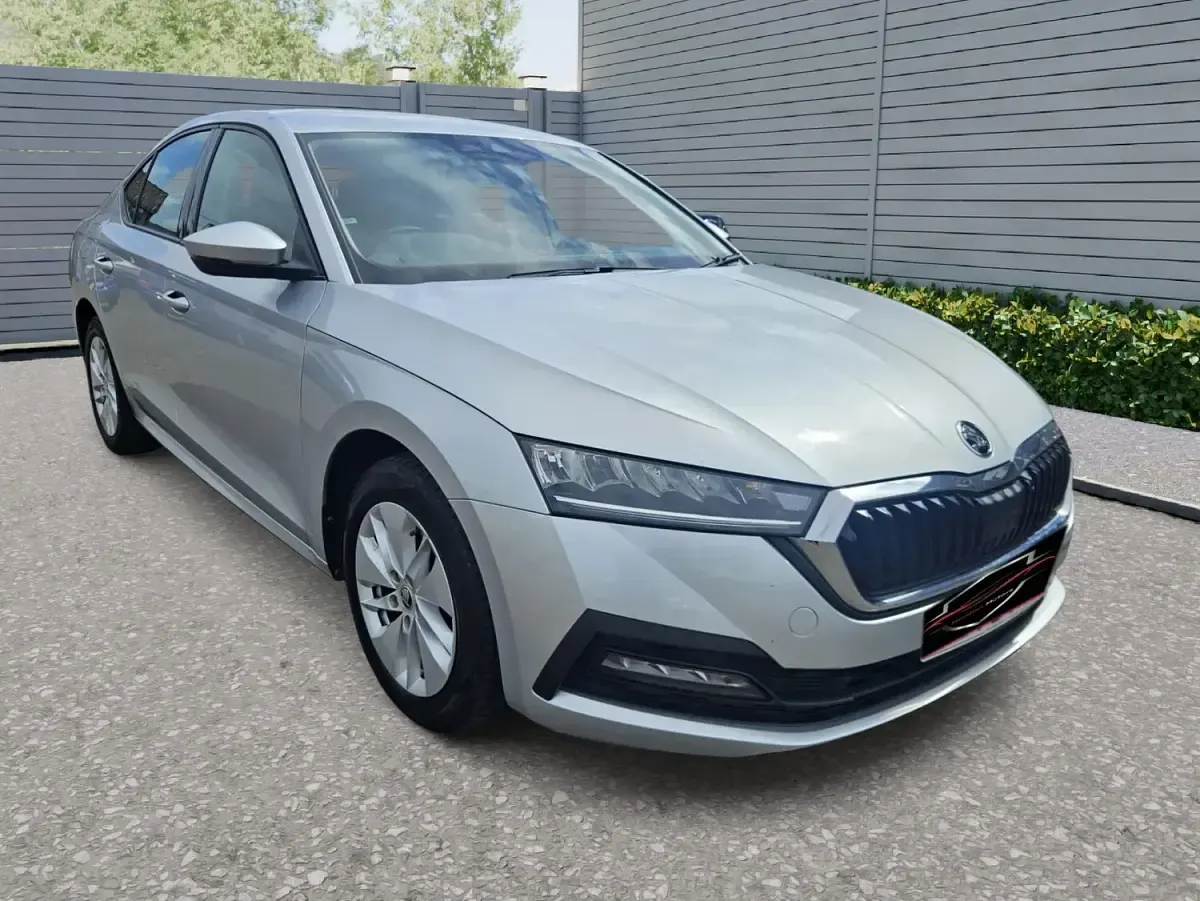Used Skoda Octavia SE 110 HP (80 kW) 2023 Silver Hatchback