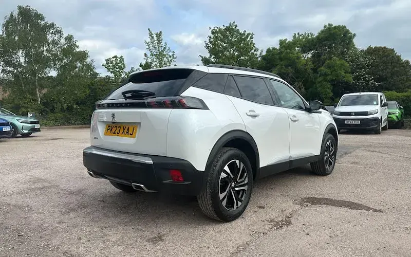 Used Peugeot 2008 Allure+ 131 HP (96 kW) 2023 White SUV