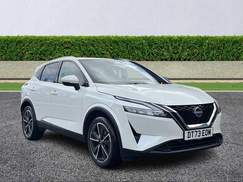 White Used 2024 Nissan Qashqai Tekna SUV | £21,599 (A bit pricey) - Image 1/4