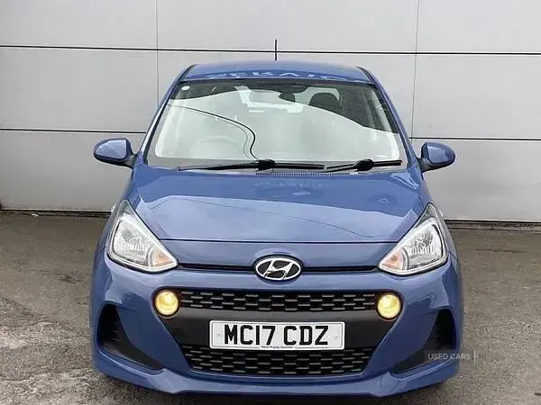Used Hyundai i10 SE 67 HP (49 kW) 2017 Blue Hatchback