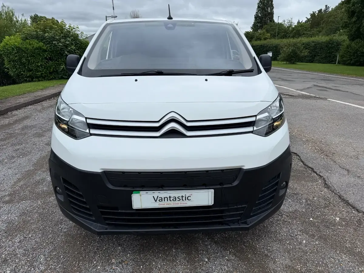 Used Citroën Dispatch 100 kW (136 HP) 2022 White MPV