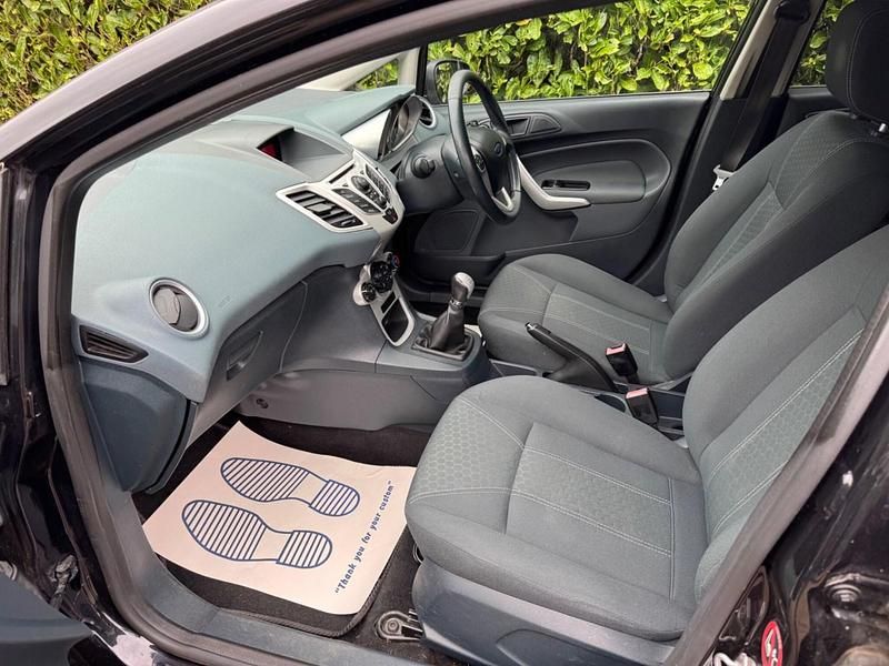 Used Ford Fiesta Zetec 96 HP (70 kW) 2011 Black Hatchback