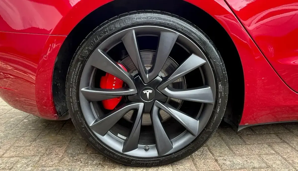 Used Tesla Model 3 Performance 72 kW (99 HP) 2019 Red Sedan