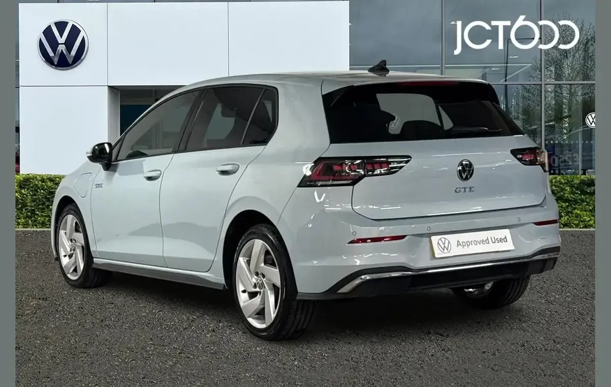 Used VW Golf VIII GTE 272 HP (200 kW) 2024 Blue Hatchback