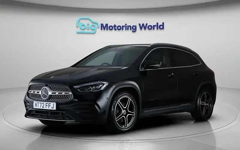 Usado Mercedes GLA180 Executive 136 HP (100 kW) 2022 Preto SUV