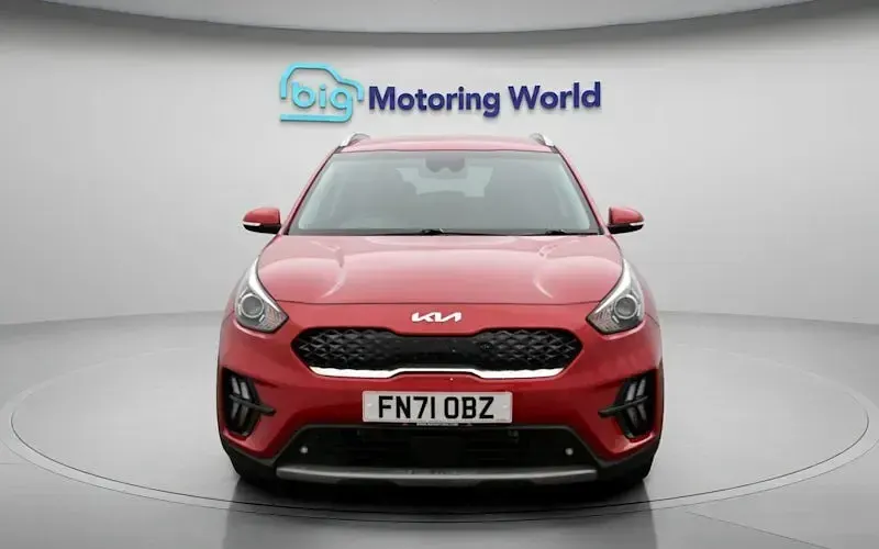 Used Kia Niro 141 HP (103 kW) 2021 Red SUV