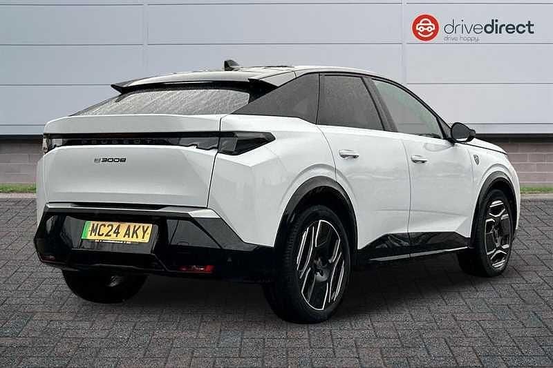 Used Peugeot e-3008 GT 154 kW (210 HP) 2024 White SUV