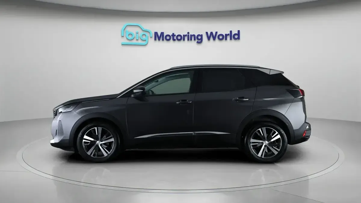 Used Peugeot 3008 Allure+ 131 HP (96 kW) 2022 Grey SUV