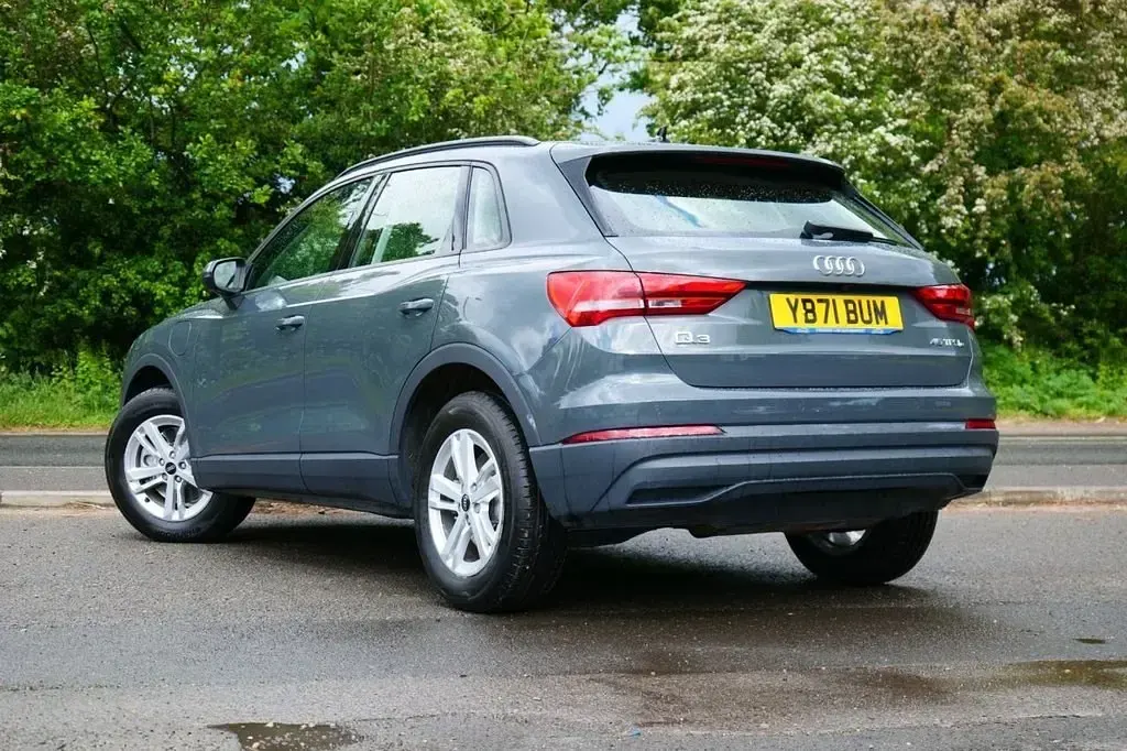 Używany Audi Q3 Prestige 245 KM (180 kW) 2022 Szary SUV