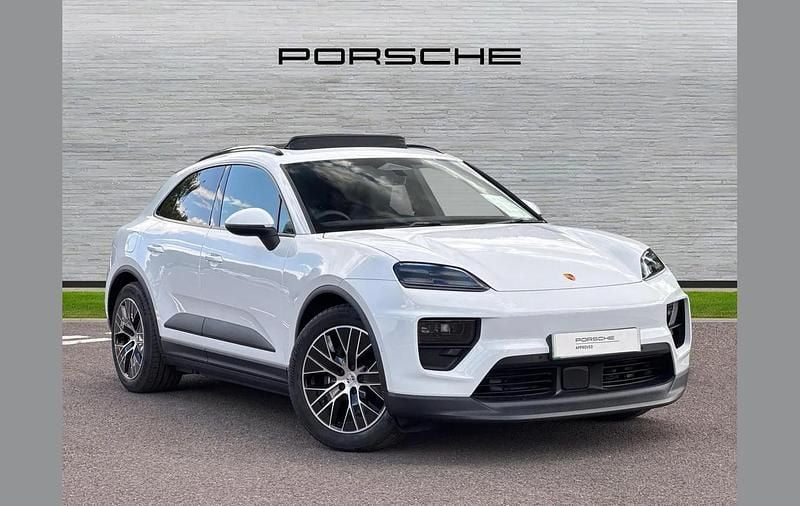 White Used 2025 Porsche Macan SUV | £73,869 (Expensive) - Image 1/4