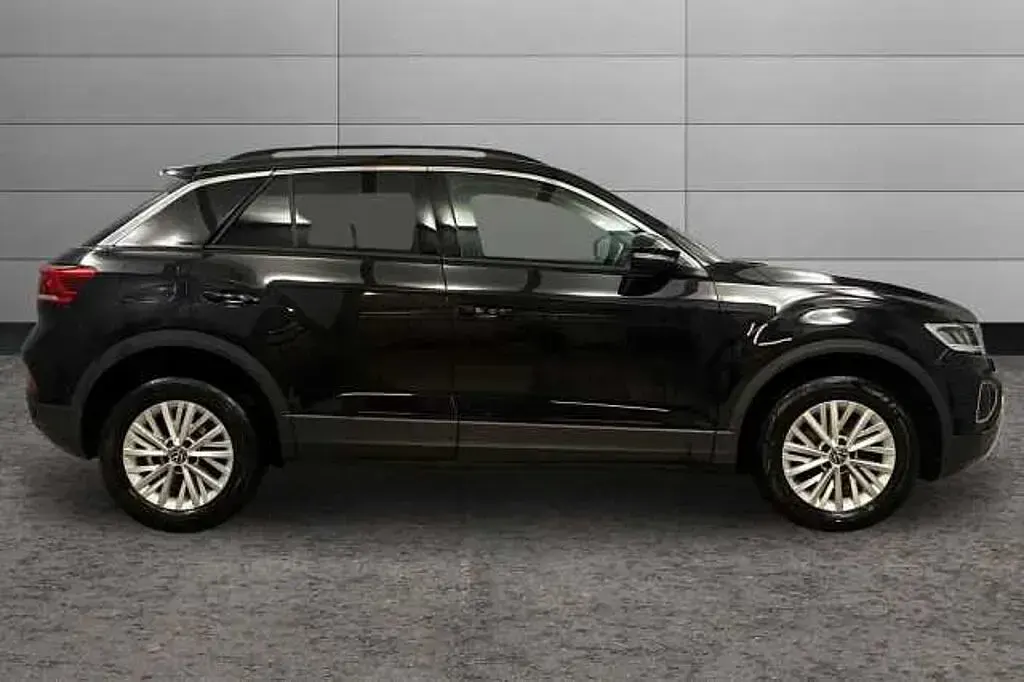 Used VW T-Roc 110 HP (80 kW) 2023 SUV