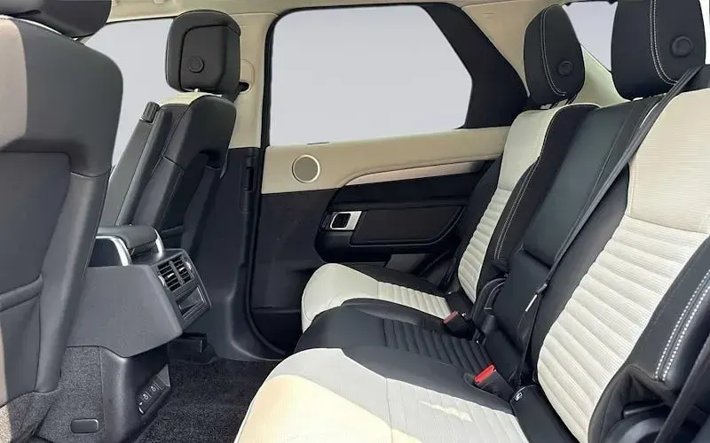 Used Land Rover Discovery 5 SE Dynamic 349 HP (256 kW) 2025 SUV