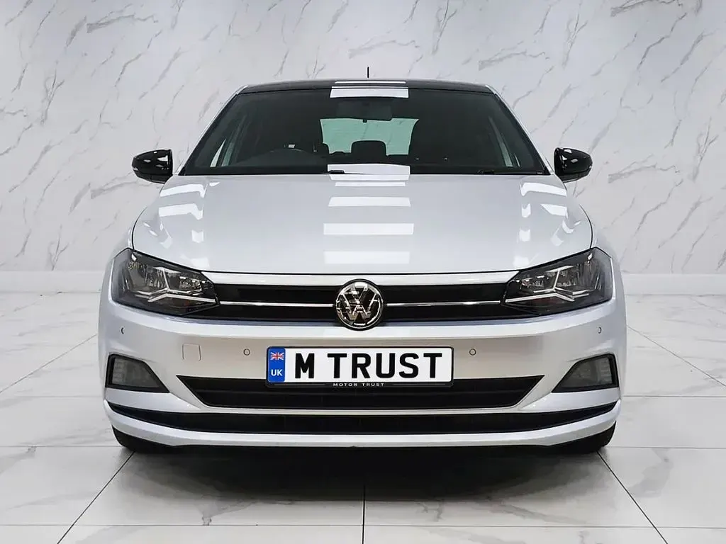 Used VW Polo SE 80 HP (58 kW) 2019 Silver Hatchback