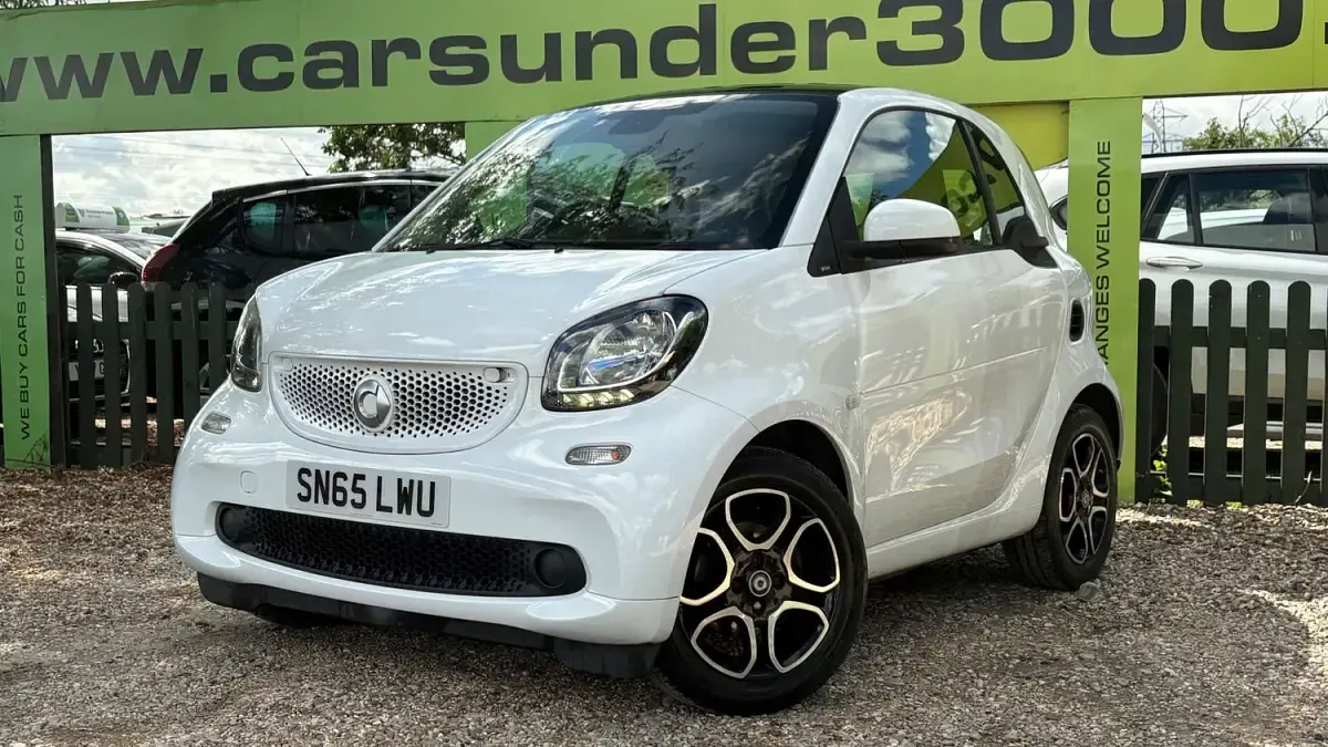 Used Smart ForTwo Coupé Premium 90 HP (66 kW) 2015 White Coupe