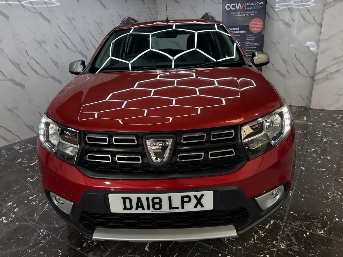 Used Dacia Sandero Lauréate 90 HP (66 kW) 2018 Red Hatchback