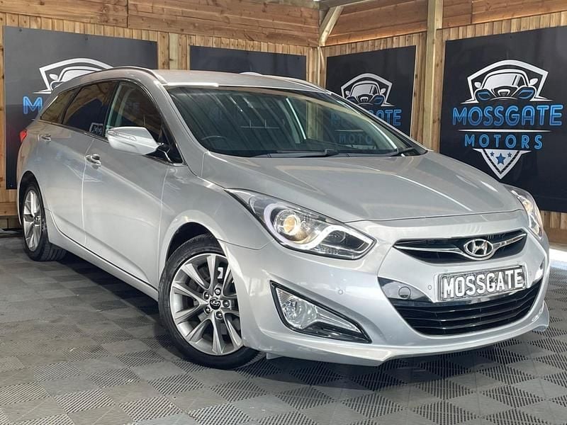 Silver Used 2014 Hyundai i40 Style Estate | £6,495 (Fair price) - Image 1/4