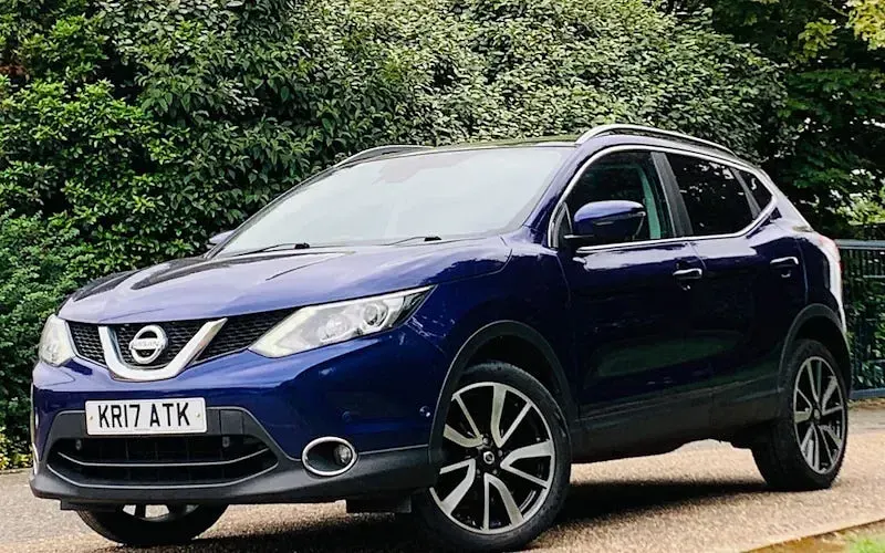 Used Nissan Qashqai Tekna 110 HP (80 kW) 2017 Blue SUV