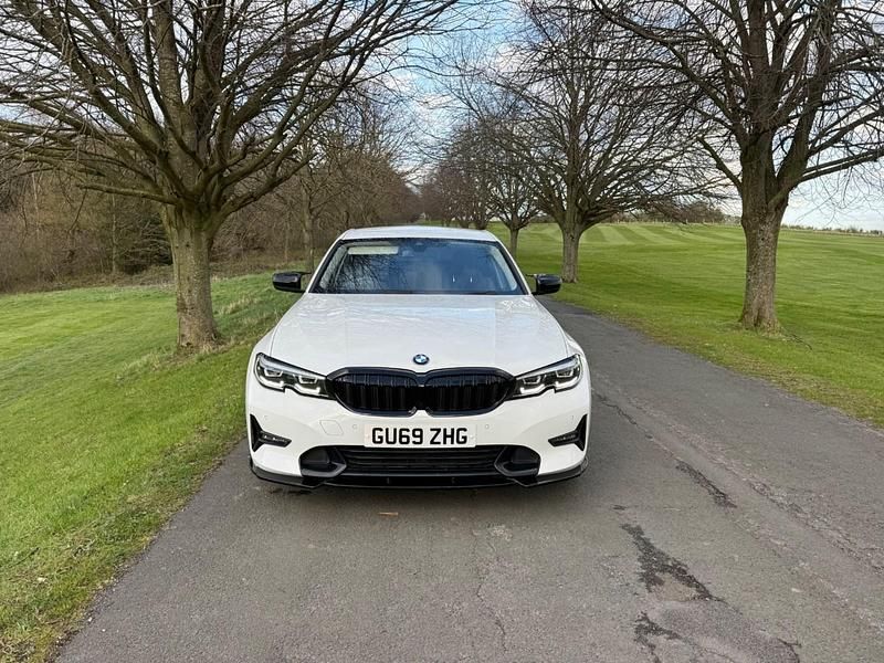 Used BMW 318 Sport Line 2019 White Sedan