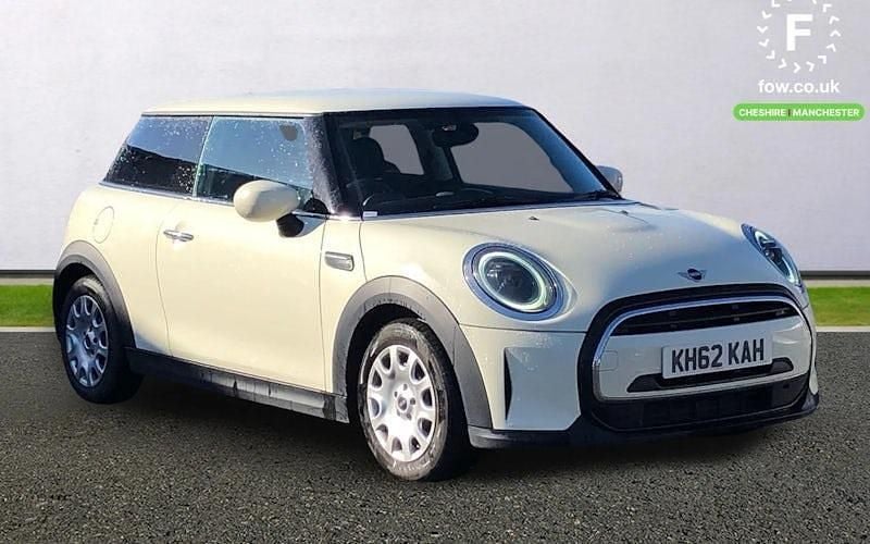 Used Mini ONE Classic 102 HP (75 kW) 2021 White Hatchback