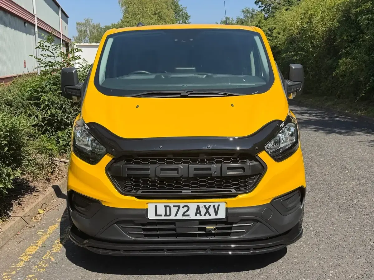 Used Ford Transit Custom 130 HP (95 kW) 2022 Yellow Van