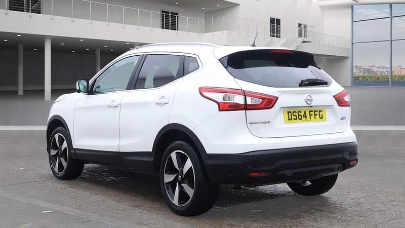 Used Nissan Qashqai N-TEC 110 HP (80 kW) 2014 Pure white SUV