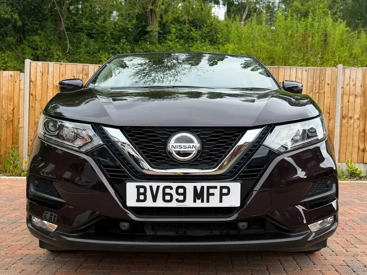 Used Nissan Qashqai Acenta Premium 160 HP (117 kW) 2019 Black SUV