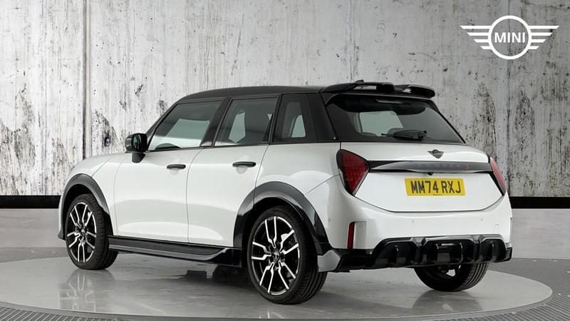Gebraucht Mini Cooper S Hatch 201 PS (147 kW) 2024 Weiß Kleinwagen