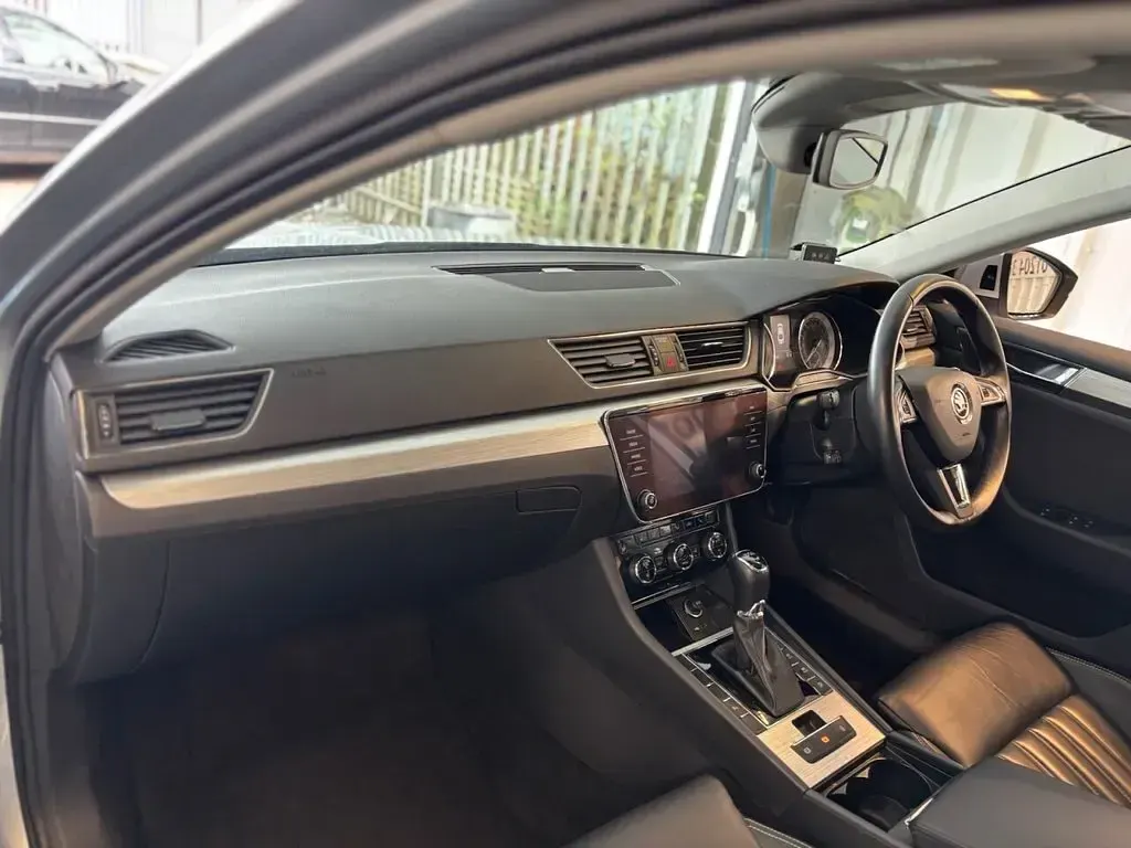 Used Skoda Superb SE Technology 218 HP (160 kW) 2020 Grey Hatchback