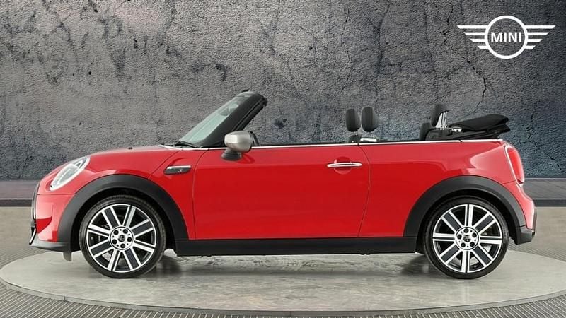 Used Mini Cooper S Exclusive 176 HP (129 kW) 2023 Red Hatchback