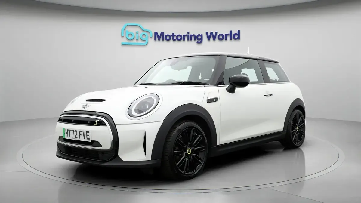 Used Mini Cooper SE Hatch 133 kW (181 HP) 2023 Hatchback