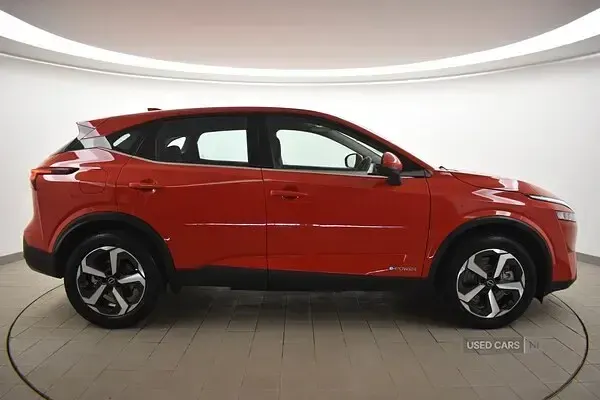 Used Nissan Qashqai Acenta Premium 190 HP (139 kW) 2022 Red SUV